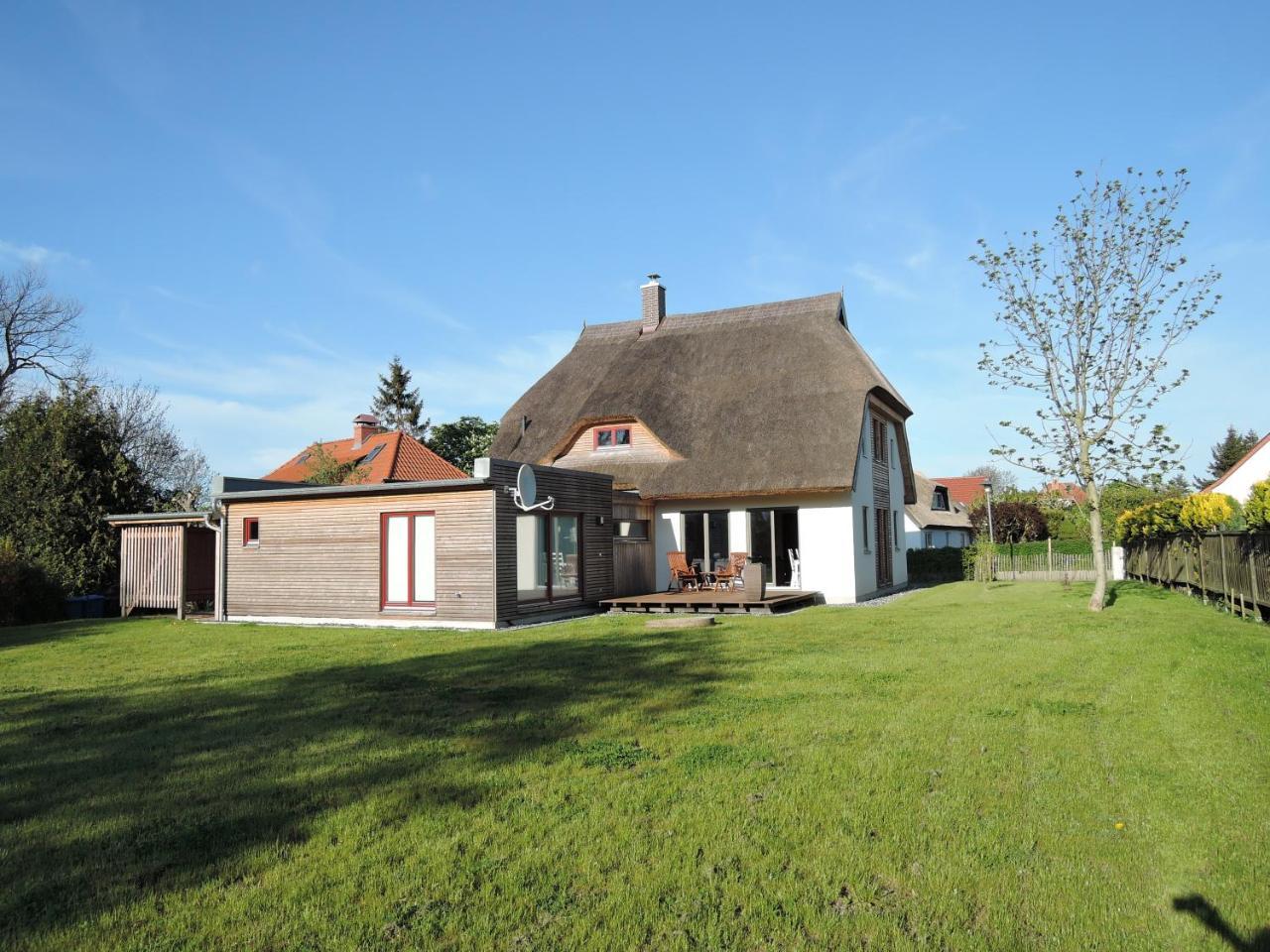 Reetdachhaus "Treibholz" Villa Wiek auf Ruegen Exterior photo